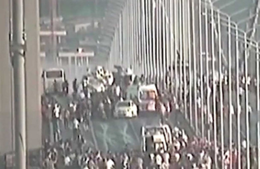 Darbeci askerlerin yeni görüntüleri halktan böyle kaçtılar