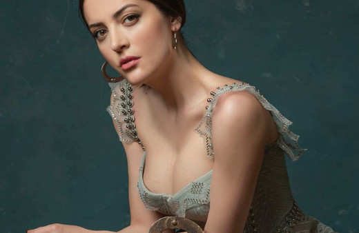 İrem Sak'ın ayna karşısında çektiği paylaşım fena...