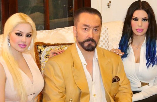 Adnan Oktar davası görüldü: Bir dahaki duruşmada mahkemeye getirilecek!
