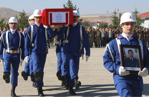 Şehit Uzman Onbaşı törenle memleketine uğurlandı