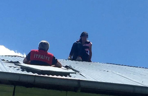 Kars'ta intihar etmek isteyen kız çocuğu itfaiye eri tarafından böyle kurtarıldı