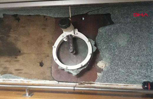 Mürettebatı kaçırılan gemide saldırının izleri