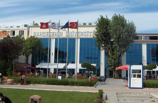 Özel üniversite fiyatlarına bakın doktor mühendis avukat ne kadar ödeyecek