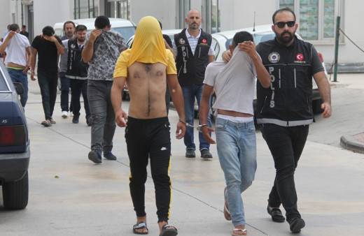 Adana 'torbacı' operasyonu! 7 kişi tutuklandı