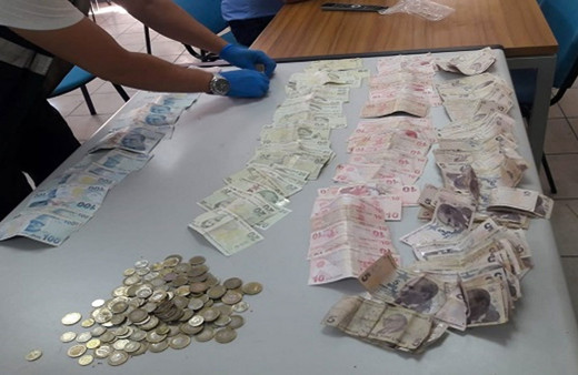 Dilencinin üzerinden 5500 Dolar 3800TL ve 31 bin Suriye Lirası çıktı