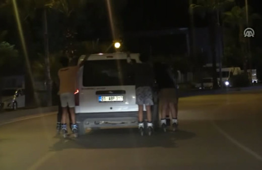 Otomobile tutunan patenci gençlerin tehlikeli yolculuğu