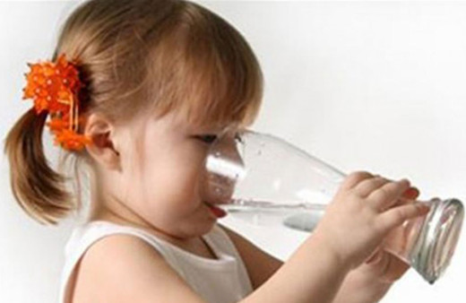 Uzmanı uyardı! Böbreklerde enfeksiyon ve taş sıkıntısı çekenlere 'su' uyarısı