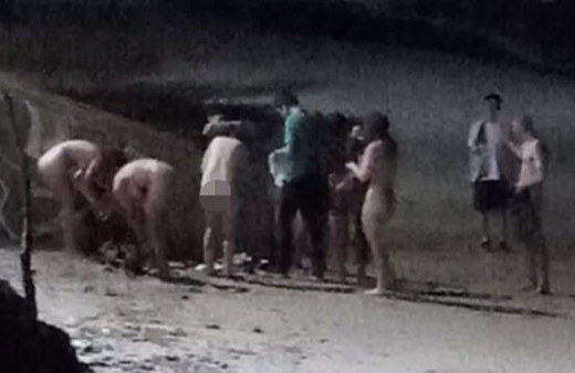 Görenler telefona sarıldı! Gece yarısı 5 kadın ve bir erkek sahilde çırılçıplak...