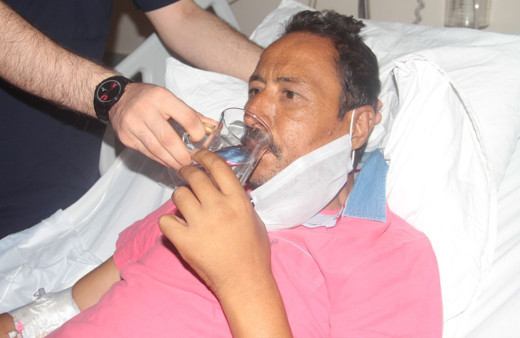 Elazığ'da yaşayan 47 yaşındaki adam 14 yıl sonra ilk defa su içti