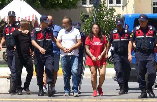 Antalya'da Kamerunlu masöze cinsel saldırı iddiası! Biri kadın 4 gözaltı