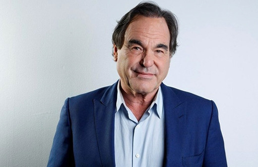 Oliver Stone Putin'den kızı için vaftiz baba olmasını istedi