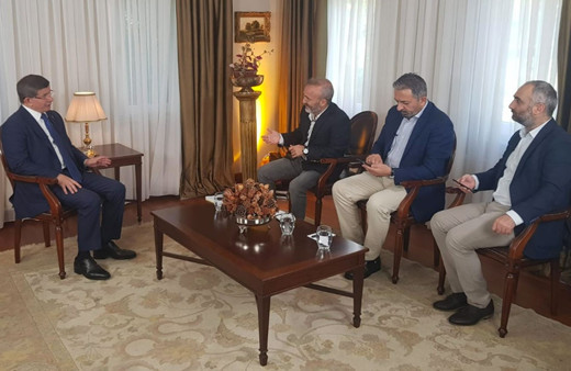 Davutoğlu ile röportaj yapan gazeteciler neden kovuldu! Sputnik'ten açıklama geldi