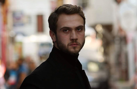 Aras Bulut İynemli bedelliyi bitirdi devreleriyle veda pozu sosyal medyaya düştü