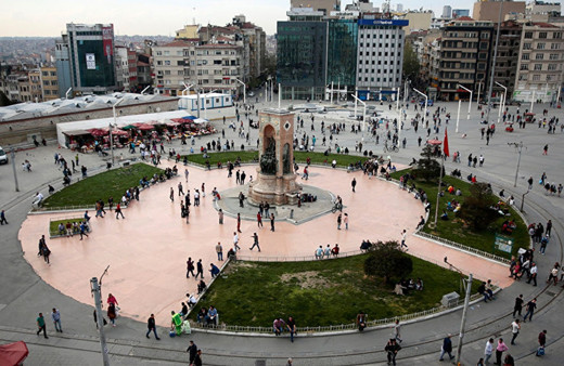 Taksim’de Özel Harekat'ı alarma geçiren olay