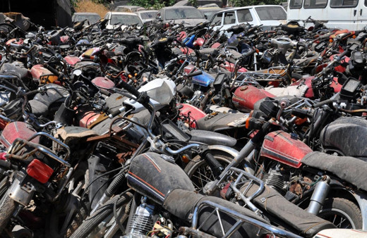 Reyhanlı'da bir servet çürüyor! 6 milyon lira çöp oluyor