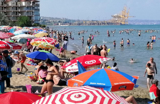 Tekirdağ'da plajlar doldu taştı