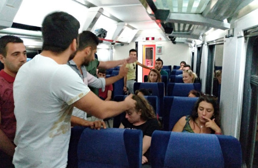 Eskişehir Kütahya trenini birbirine katan kadın trene 2 saat rötar yaptırdı