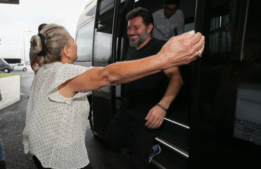 Hakan Atilla 32 ay sonra Türkiye'ye geldi Berat Albayrak bizzat karşıladı