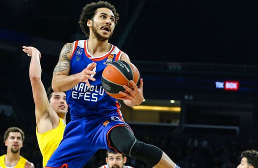 Shane Larkin Anadolu Efes'te kaldı