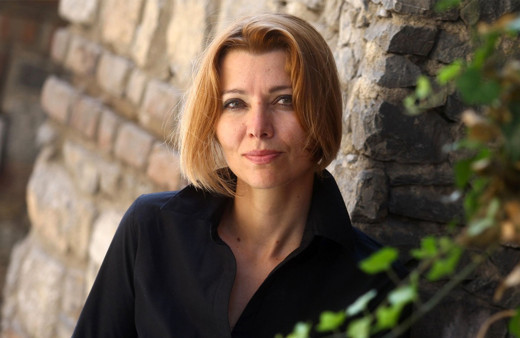 Elif Şafak,  On Dakika Otuz Sekiz Saniye romanı ile Booker Ödülü aday listesinde