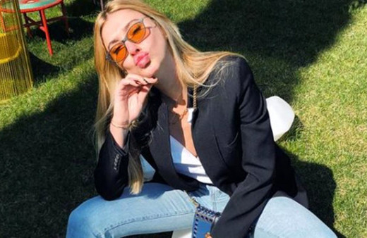 Şeyma Subaşı Mikonos tatilinden bikinili pozunu attı beğeni aldı