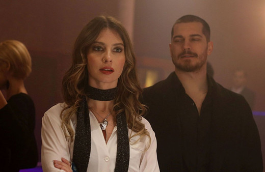 Tuba Ünsal silahla yeni projesini açıklayınca olay olmuştu! Bakın nedeni neymiş