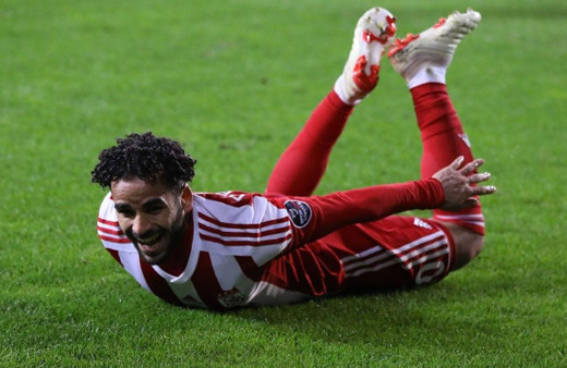 Devler istiyordu! Douglas'ı 3 yıllığına Beşiktaş kaptı