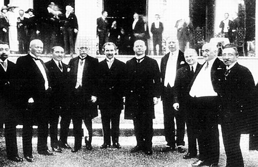 Lozan anlaşması kavgası twitteri yıktı! Burhan Kuzu gitse ceketini de kaptırırdı