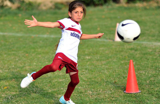 İnegölsporlu Baran'ın doğduğundan beri saçına makas değmedi!