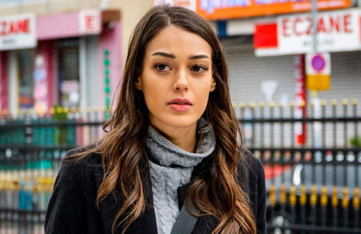 Show TV'yle devam kararı Dilan Çiçek Deniz bomba projeyle geri dönüyor