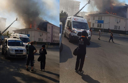 Esenyurt'ta okulun çatısı alev alev yandı