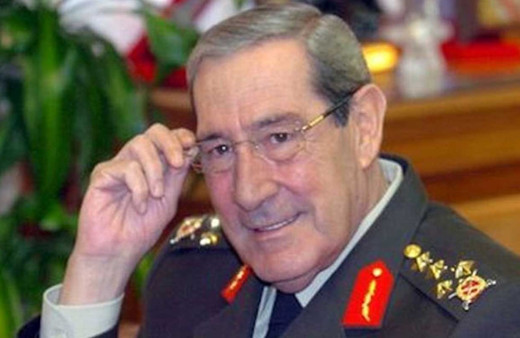 Yaşar Büyükanıt, ambulans uçakla İstanbul'a sevk edildi -