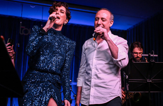 Bergüzar Korel hamile mi? Halit Ergenç ile görüntülenince çanta detayı dikkat çekti