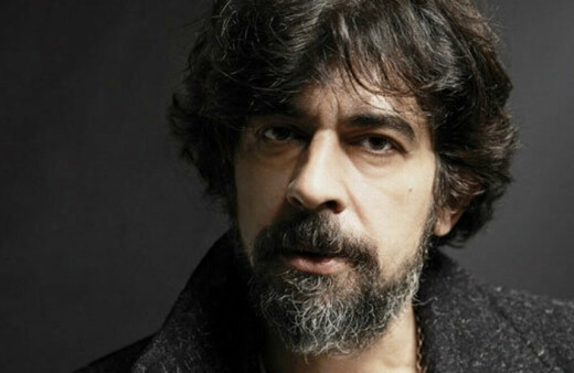 Okan Bayülgen 'kafayı üşüttü'! Ünlü sunucu yeni imajıyla şaşırttı