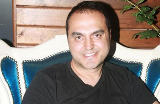 Arto, Reynmen'e seslendi: Şu karıların soyunmasını durdur