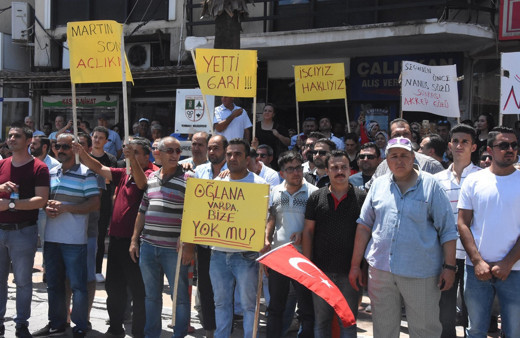 Torbalı'da işten çıkarılan işçiler eylem yaptı: Oğluna var da bize yok mu