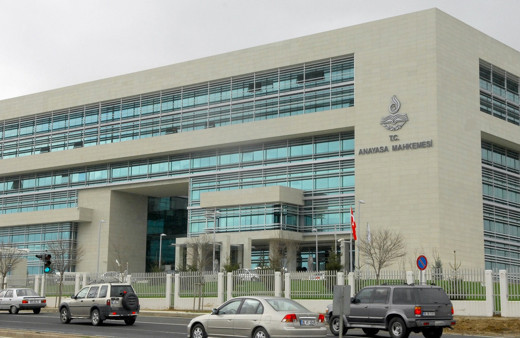 AYM'den CHP'nin 'KHK'ların hepsi iptal edilsin' başvurusuna ret