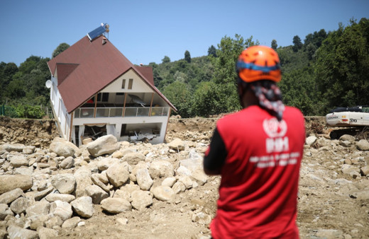 İHH’dan Düzceli afetzedelere destek
