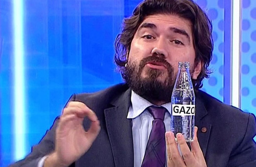 Rasim Ozan Kütahyalı aslen nereli kaç yaşında eşi Nagehan Alçı kimdir?