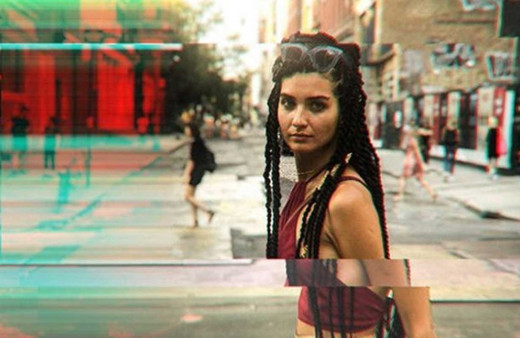 New York'a giden Tuba Büyüküstün yeni imajıyla şaşırttı