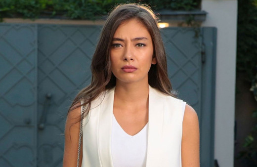 Oynayacağı dizi belli oldu Neslihan Atagül ekranlara geri dönüyor!