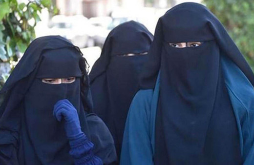 Hollanda'da burka yasağı bugün yürürlüğe giriyor
