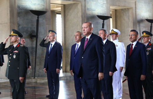 Anıtkabir Özel Defteri'ni imzalayan Erdoğan'dan kritik TSK açıklaması