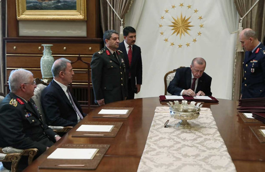 İşte YAŞ'ta terfi ettirilen komutanlar ve rütbeleri