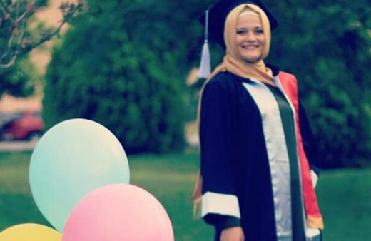 Acil Tıp Teknisyeni Esra Taşkın kolunda serum ile evinde ölü bulundu