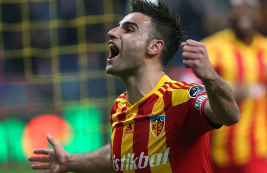 Fenerbahçe Deniz Türüç'ü resmen açıkladı