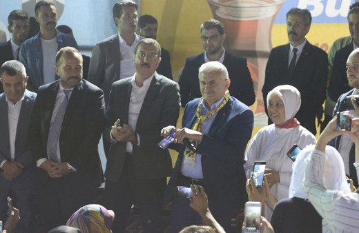 Binali Yıldırım Malatya'da kankalarıyla buluştu