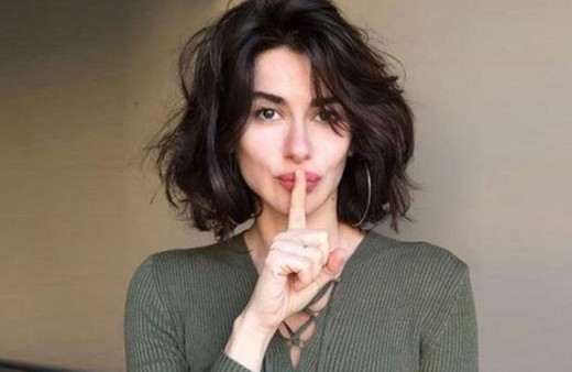 Yasak Elma dizisinin Şahika'sı yatak pozuyla yine olay oldu!