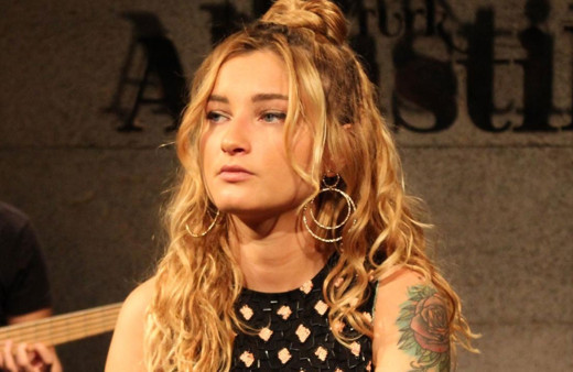 Güliz Ayla'nın yaptığı direk dansı sosyal medyayı salladı! 'Sabah sporu'