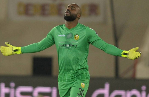 Malatyaspor kalecisine ırkçı saldırı